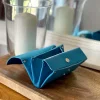Clearance Porte-Cartes Bleu Ciel Avery Femmes Porte-Cartes